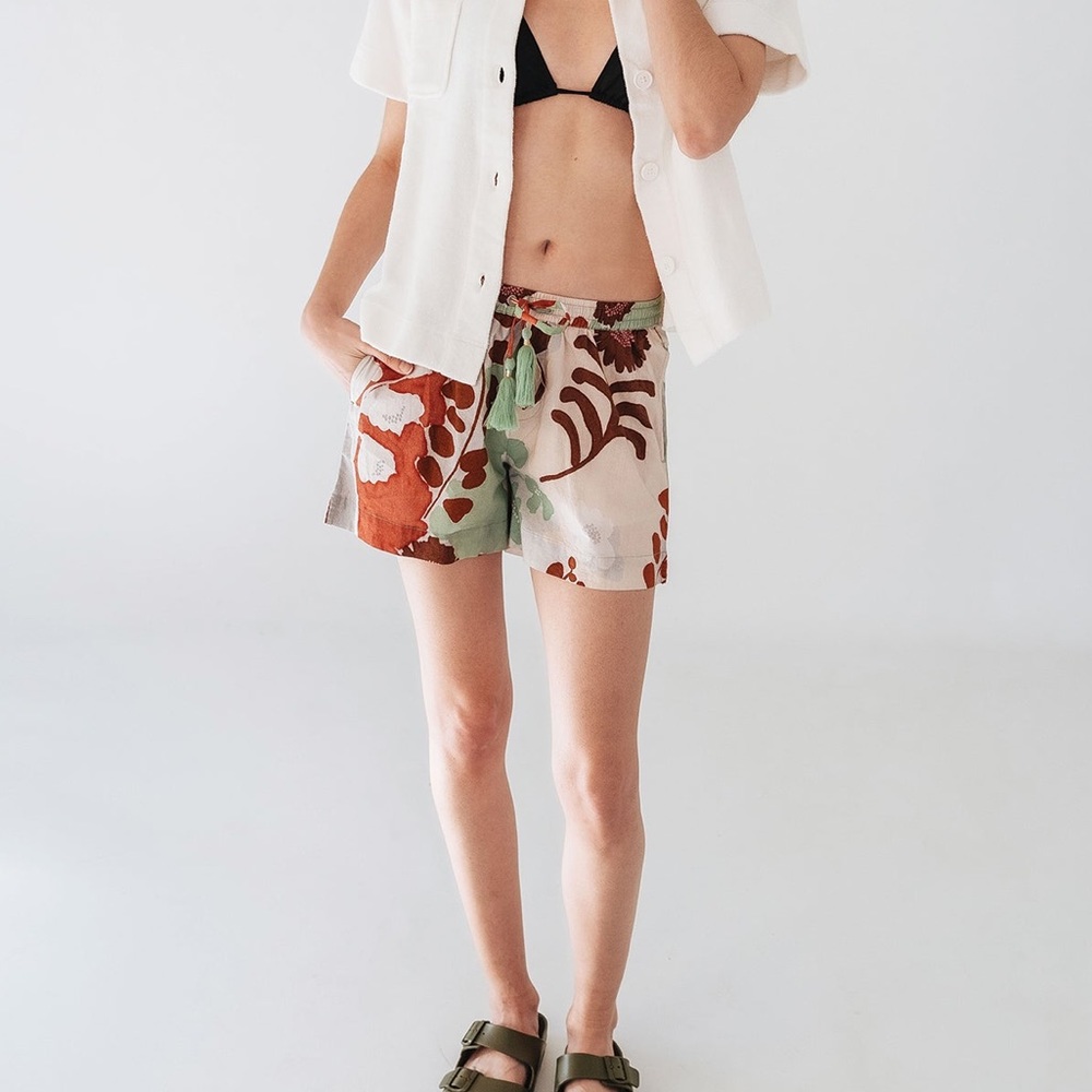 Echo High Waist Floral Print Shorts in Cream, Rust & Green